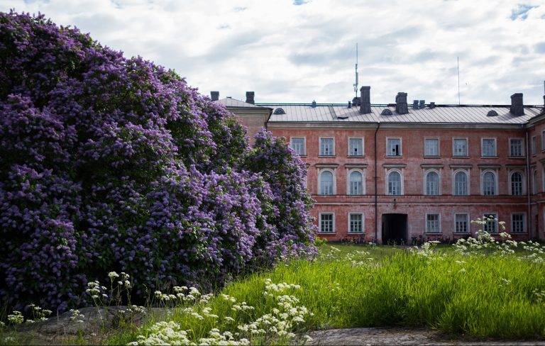 Asuintalo Suomenlinnassa kuva Aino Heininen 13 e1665060197910