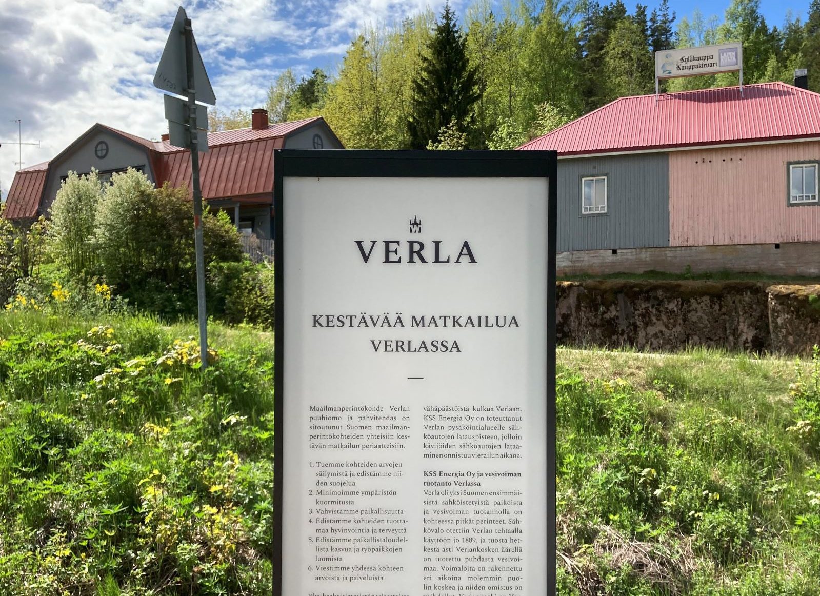 Kestävän matkailun periaatteet kyltti e1591622460498