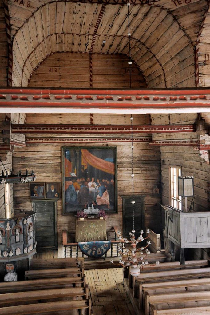 Petäjäveden vanha kirkko sisältä kuva Petäjäveden vanhan kirkon säätiö
