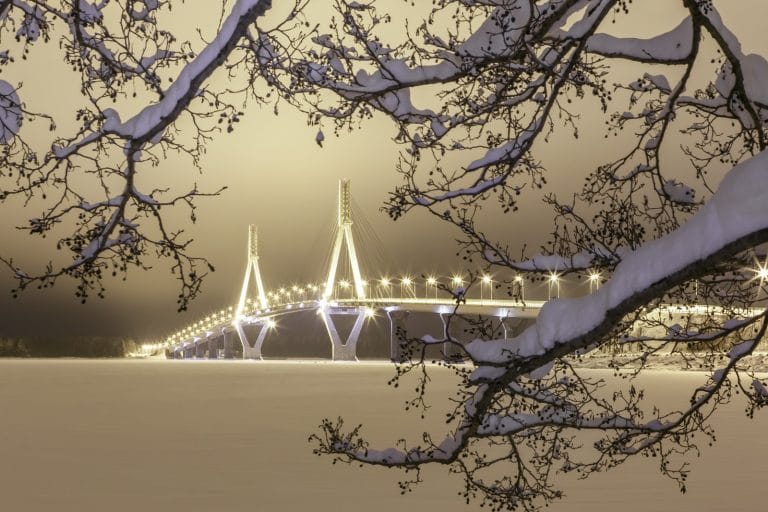 Raippaluodon silta talvella