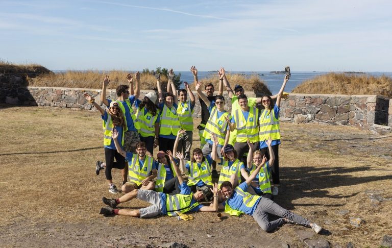 WHV leirilaiset kuva Suomenlinnan hoitokunta Laura Oja e1660214480336